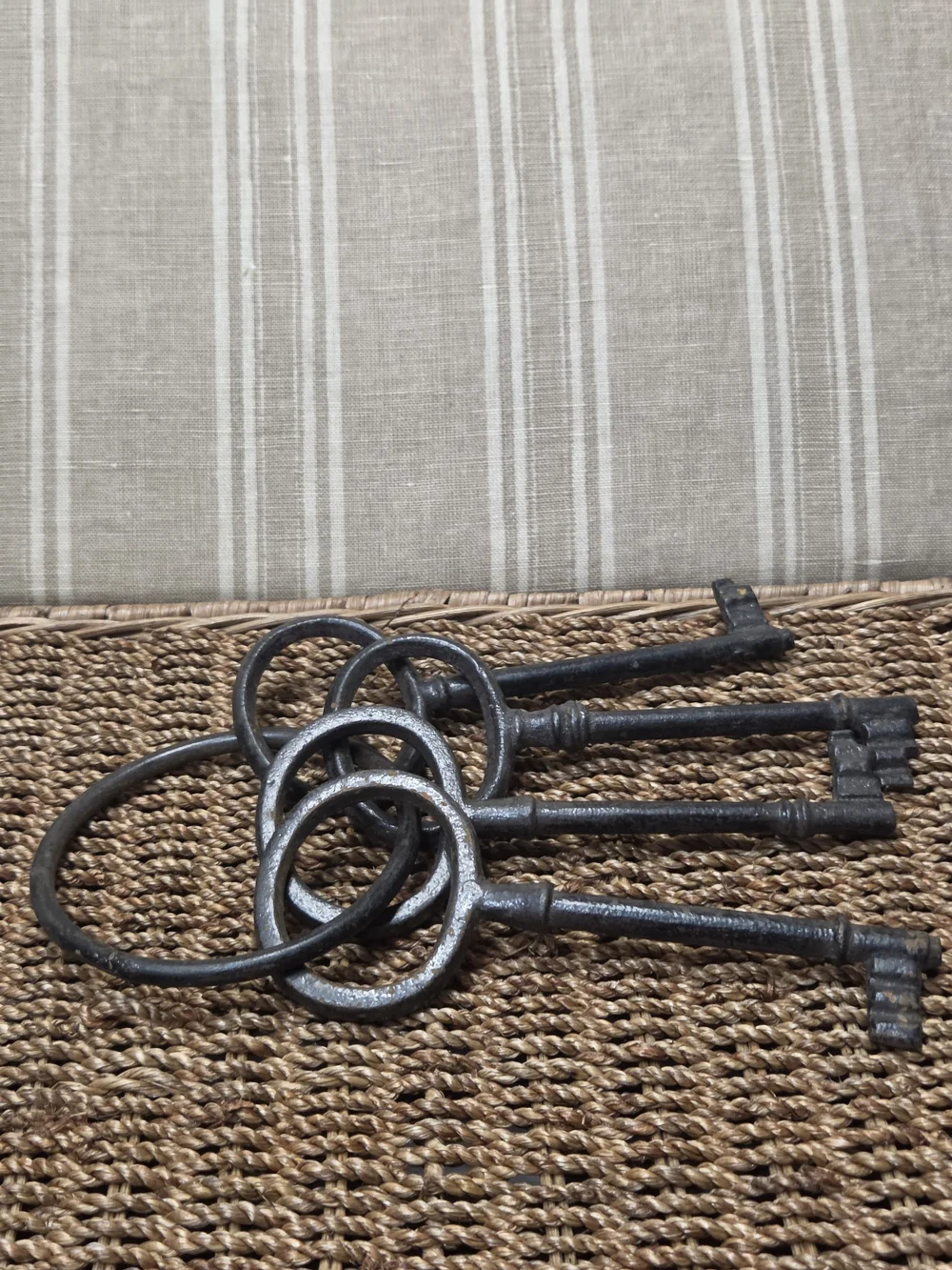 Cast Iron Skeleton Keys with Round Bow Handles, Vintage Style